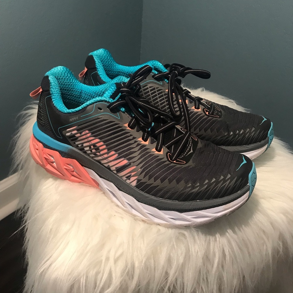 Women’s Hoka Arahi - Size 8 - Barely Used